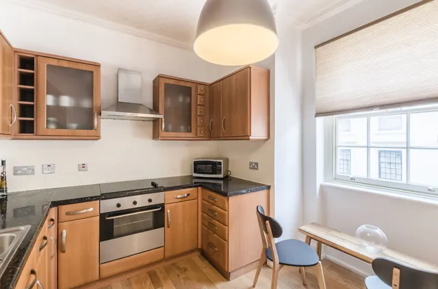 8 Aubrey Mansions, Lisson Street, London, photo 1