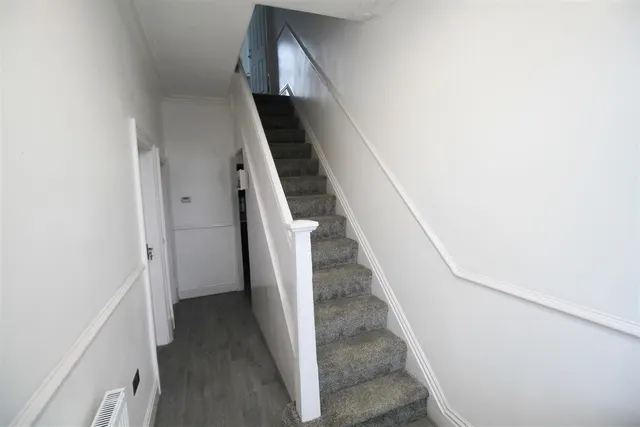 Cranbourne Road, Ashton-Under-Lyne, photo 2