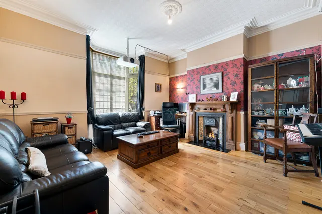 Manchester Road, Heaton Norris, SK4, photo 3