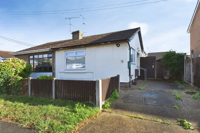 Newlands Road, Canvey Island, photo 1