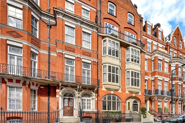 Green Street, Mayfair, W1K, photo 2