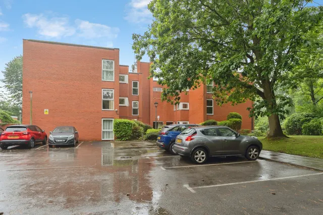 Photo 2 — West Knowe, Oxton, Prenton
