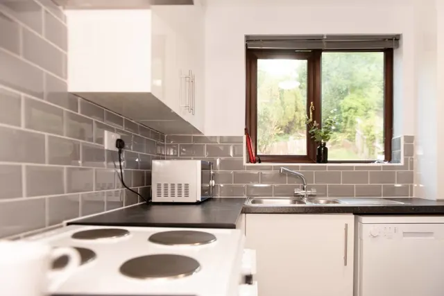 Photo 2 — Honeysuckle Close, Badger Farm, Winchester