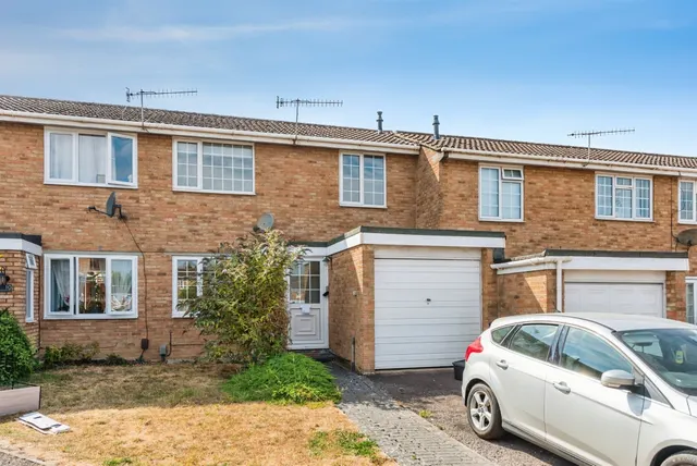 Larchmore Close, Swindon, SN25, photo 1