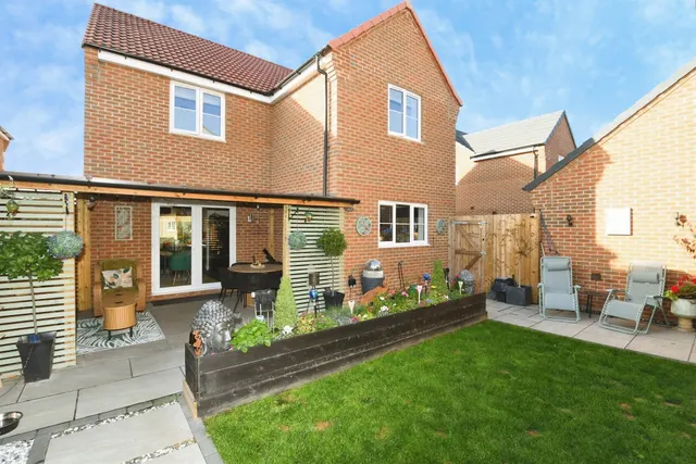 Harrow Drive, Frampton, PE20, photo 2
