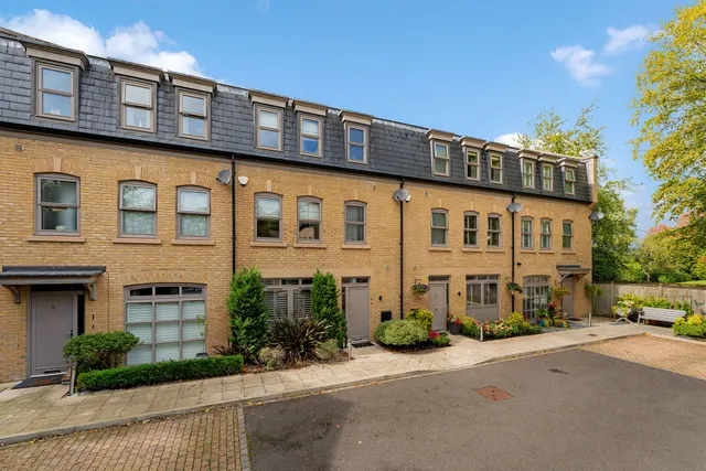 Lynton Lane, Alderley Edge, SK9, photo 1