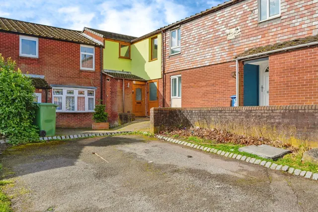 Nemesia, TAMWORTH, Staffordshire, B77, photo 1