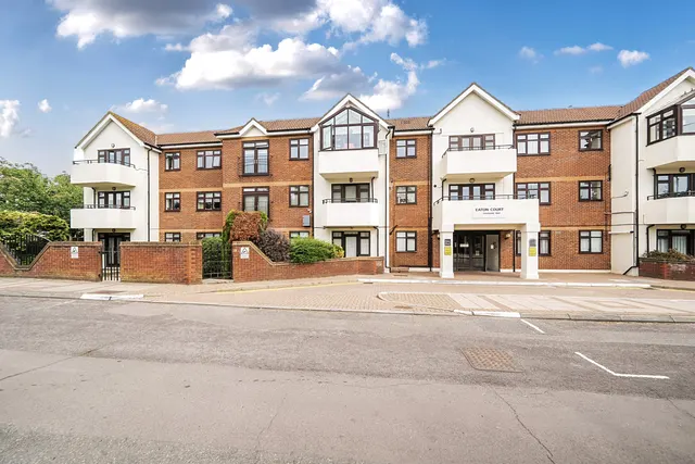 Edgware Way, Eaton Court, HA8, photo 1