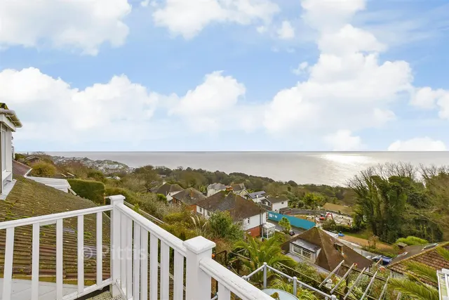 Gills Cliff Road, Ventnor, PO38, photo 2