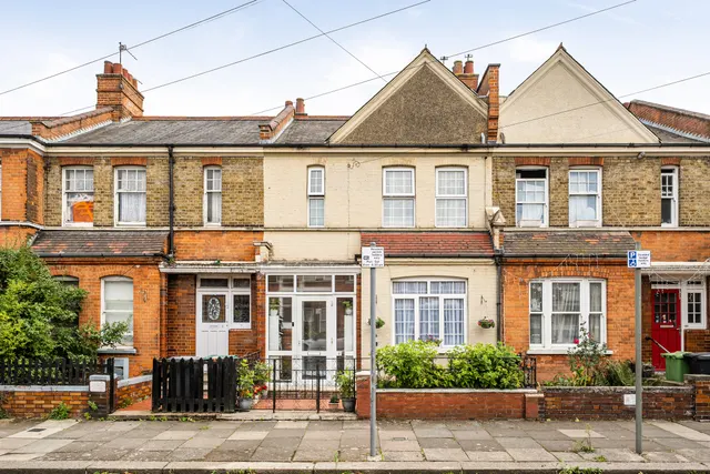 Hewitt Avenue, London, N22, photo 1