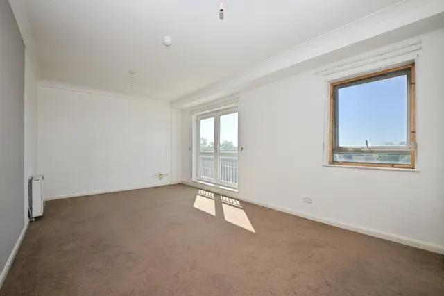 Ravenscroft, Broxbourne, EN10, photo 2