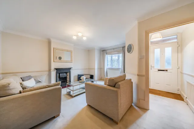 Photo 3 — Cambridge Road, Raynes Park, London, SW20
