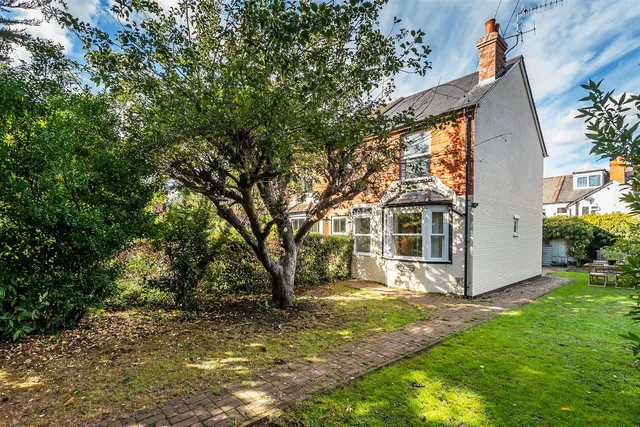 Spring Gardens, Dorking, RH4, photo 1