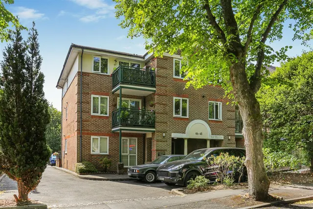 46-48 The Crescent, Belmont, Sutton, Surrey, SM2 6BJ, photo 1