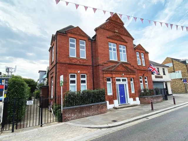 Guildford Street, Surrey Chertsey, KT16, photo 1