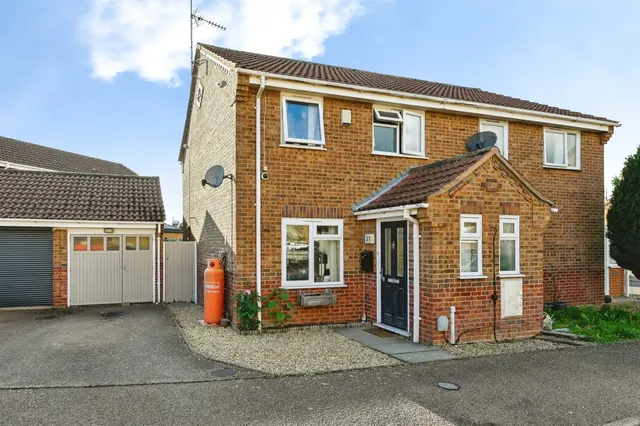 Aylmer Drive, Tilney St. Lawrence, PE34, photo 1