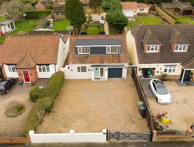 Firs Road, Tilehurst, Reading, photo 1