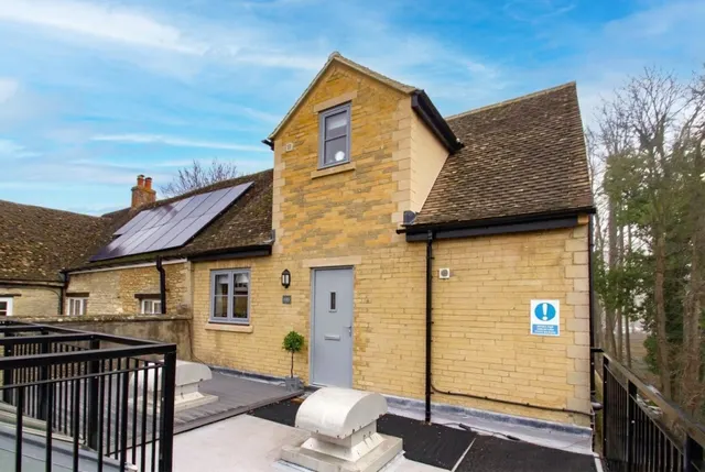 High Street, Witney, OX28, photo 1