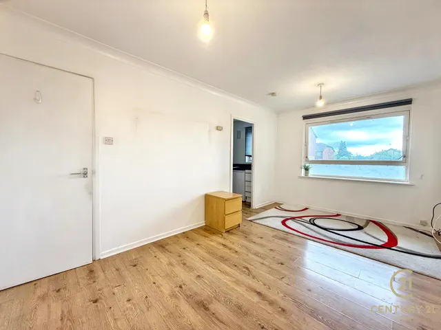 Braemar Gardens, Slough, SL1, photo 3