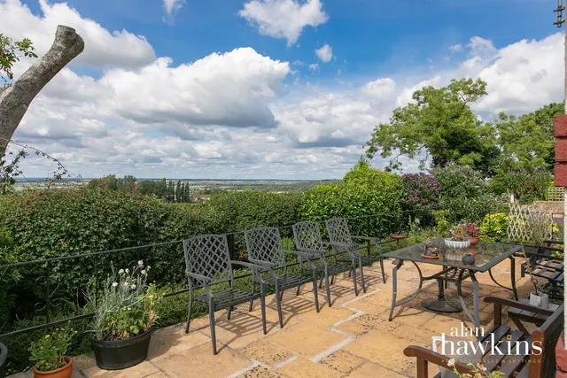 Lillybrook Estate, Bradenstoke, SN15, photo 2