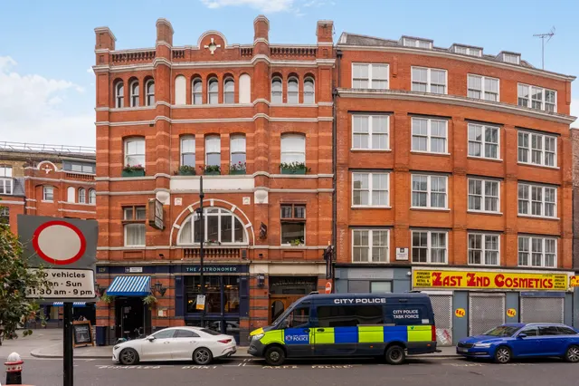 Middlesex Street, London, E1, photo 2