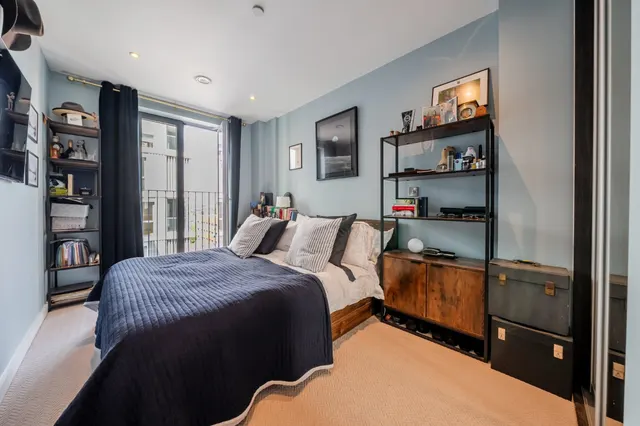 Photo 3 — York Road, Battersea, London, SW11