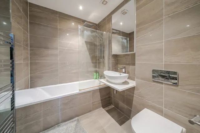 Photo 3 — Bemish Road, Putney, London, SW15