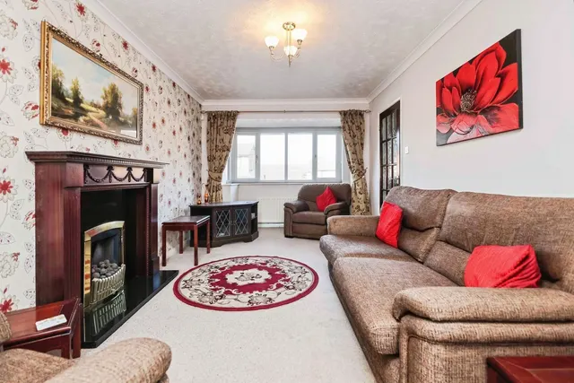 Pugin Gardens, Birmingham, B23, photo 2