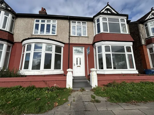 Menlove Avenue, Allerton, Liverpool, photo 1