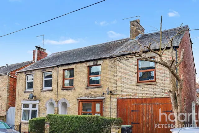 Rock Road, Oundle, PE8, photo 1
