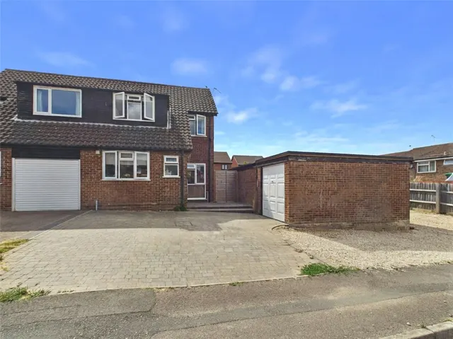 Onslow Drive, Thame, OX9, photo 1