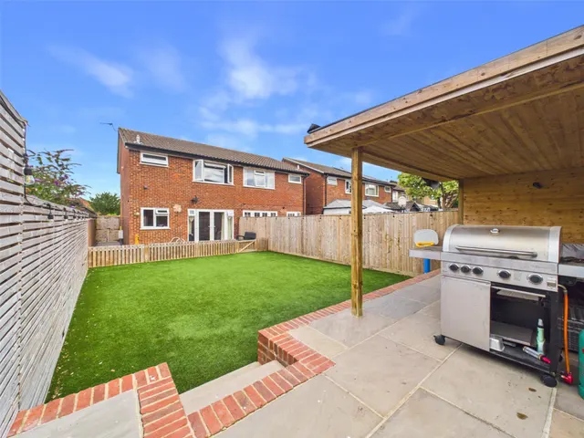 Onslow Drive, Thame, OX9, photo 2