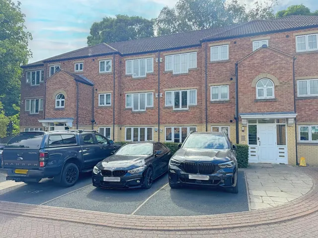 Windsor Court, Bramley, LS13, photo 1