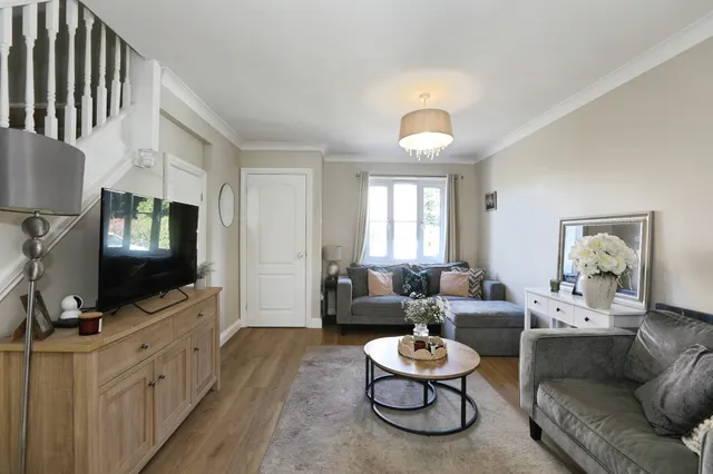 Tanbridge Park, Horsham, RH12, photo 3