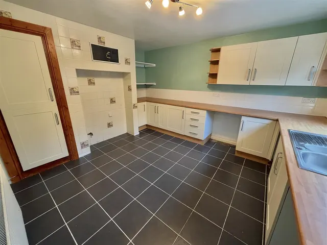Highfield Avenue, St. Austell, photo 2