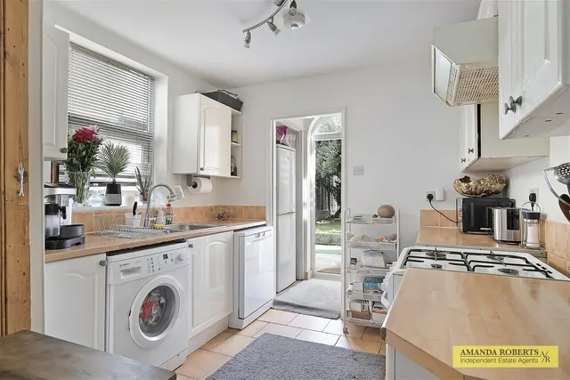 Photo 3 — Fullbourne Road, Walthamstow