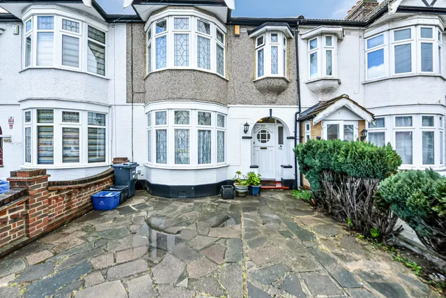 Ashburton Avenue, Ilford, IG3, photo 1