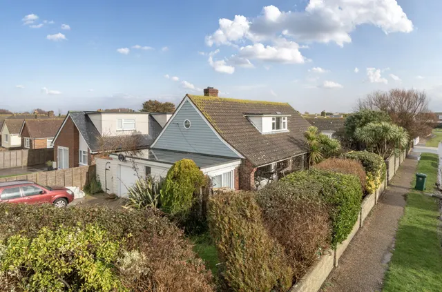 Southcote Avenue, West Wittering, PO20, photo 1