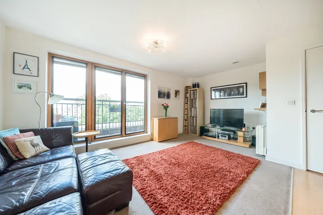 Northfield Avenue, London, W13, photo 3