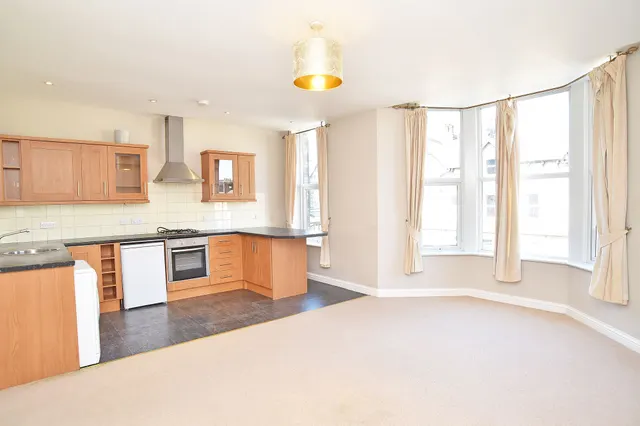 Haywra Street, HG1, photo 2