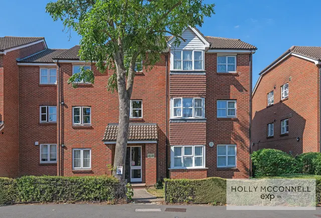 Le May Avenue, London, SE12 0BD, photo 1