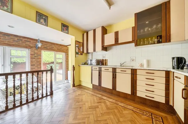 Crescent Drive, Maidenhead, SL6, photo 3