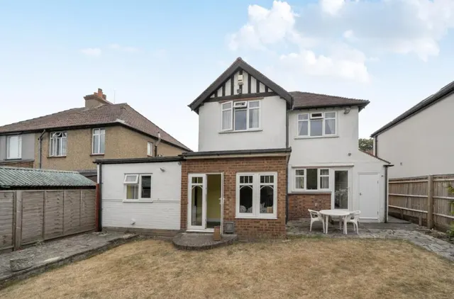 Crescent Drive, Maidenhead, SL6, photo 2