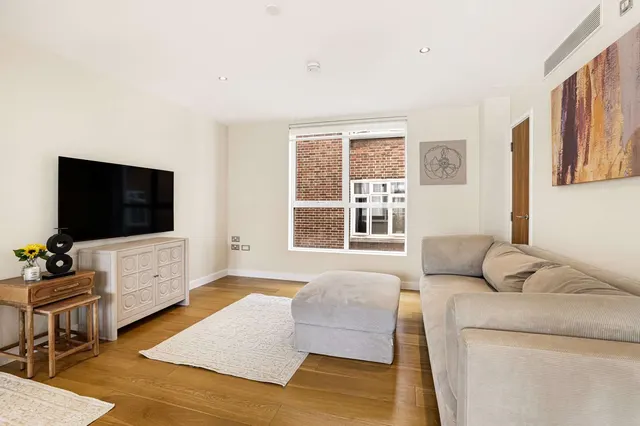 Marsham Street, London, SW1P, photo 2