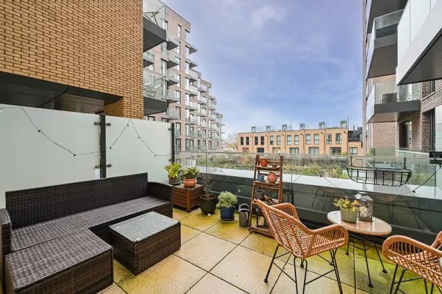 Photo 3 — 25% Share, Flat 90 Willowbrook House, LONDON