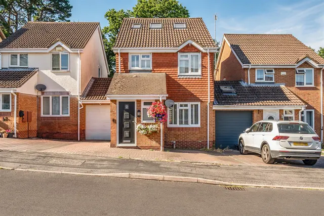 Hayle Road, West End, Southampton, photo 1
