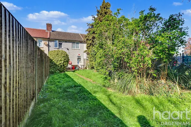 Spurling Road, Dagenham, RM9, photo 3