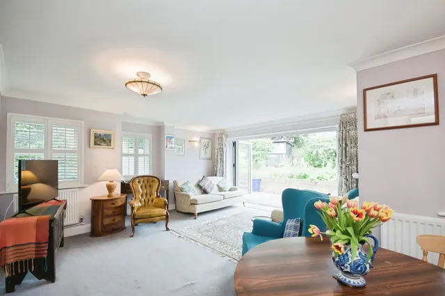 Photo 3 — Peartree Lane, Bexhill-On-Sea