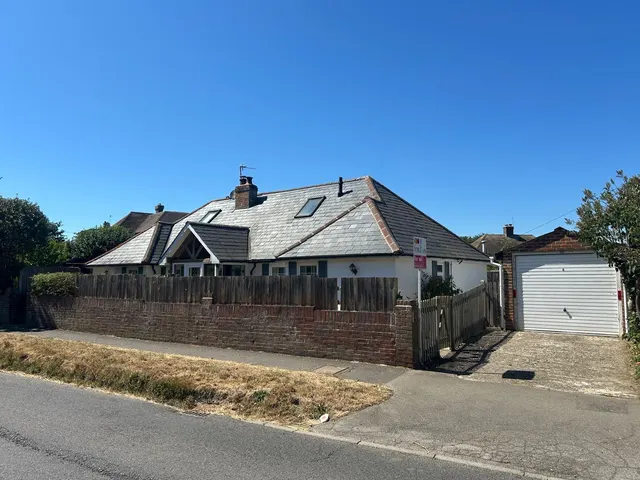 Peartree Lane, Bexhill-On-Sea, photo 1