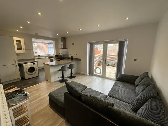 Northfield Avenue, Ilkeston, DE7, photo 2